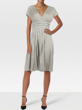 New Christian Dior Boutique 100% Silk Grey Dress. Made In Italy.